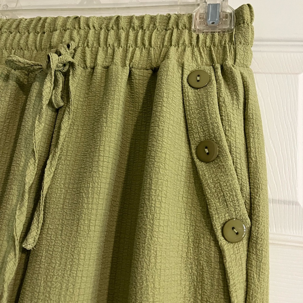 Green Wide-Leg Pants - Picture 4 of 7